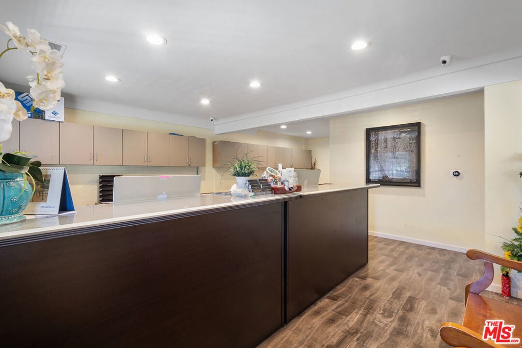 Photo of Listing #26671427