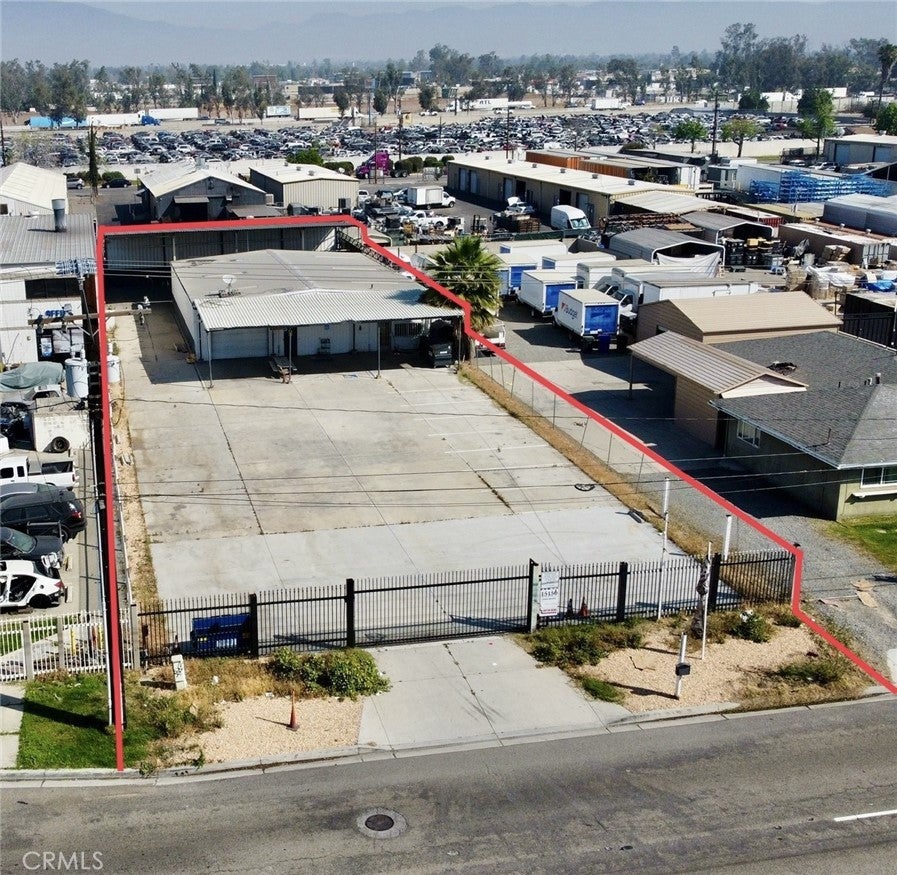 Photo of Listing #IV26069434