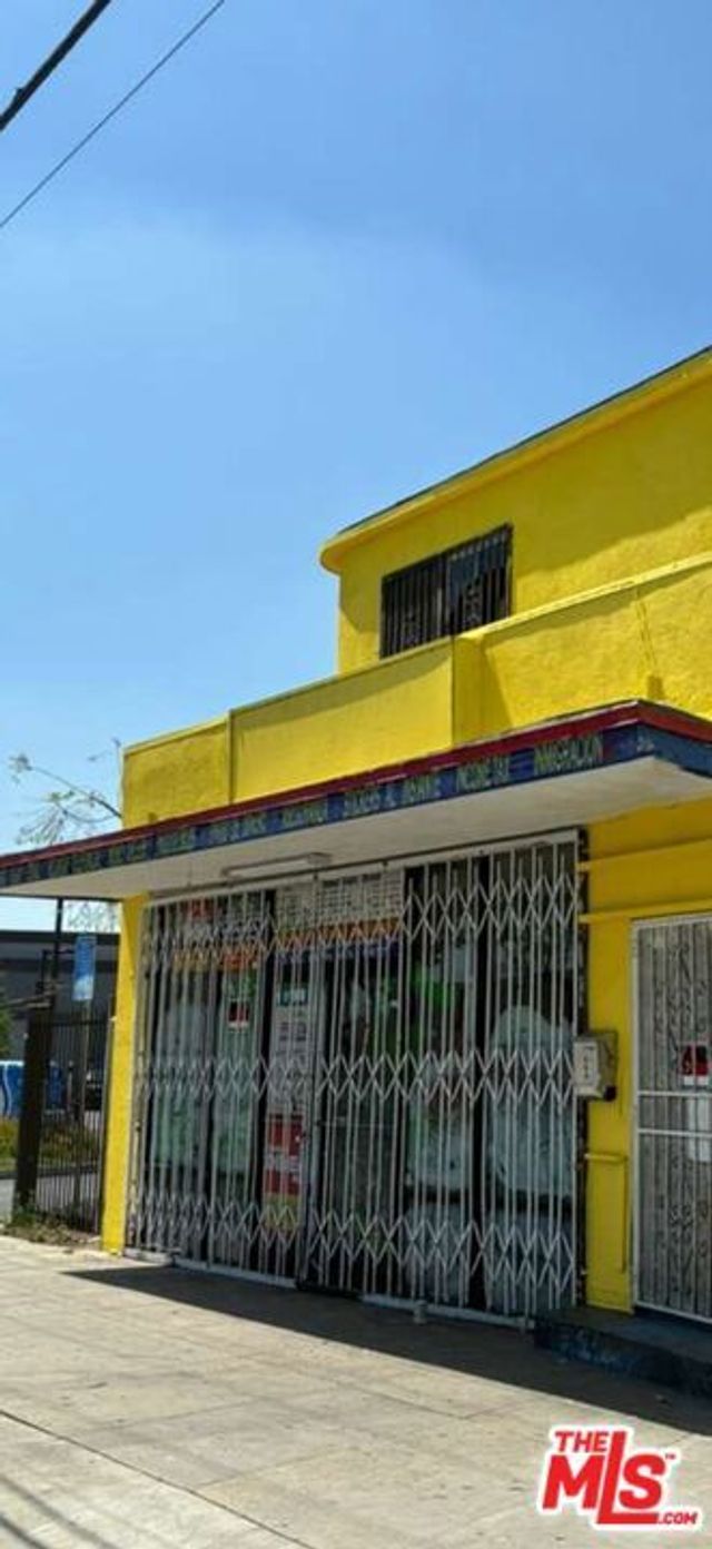 10111 Long Beach Boulevard, Lynwood