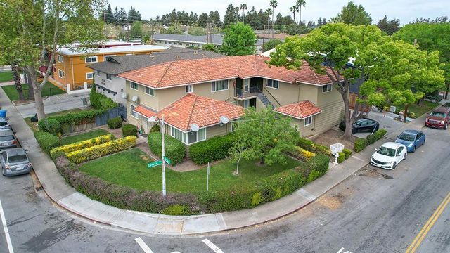 2100 Sahara Way, Santa Clara