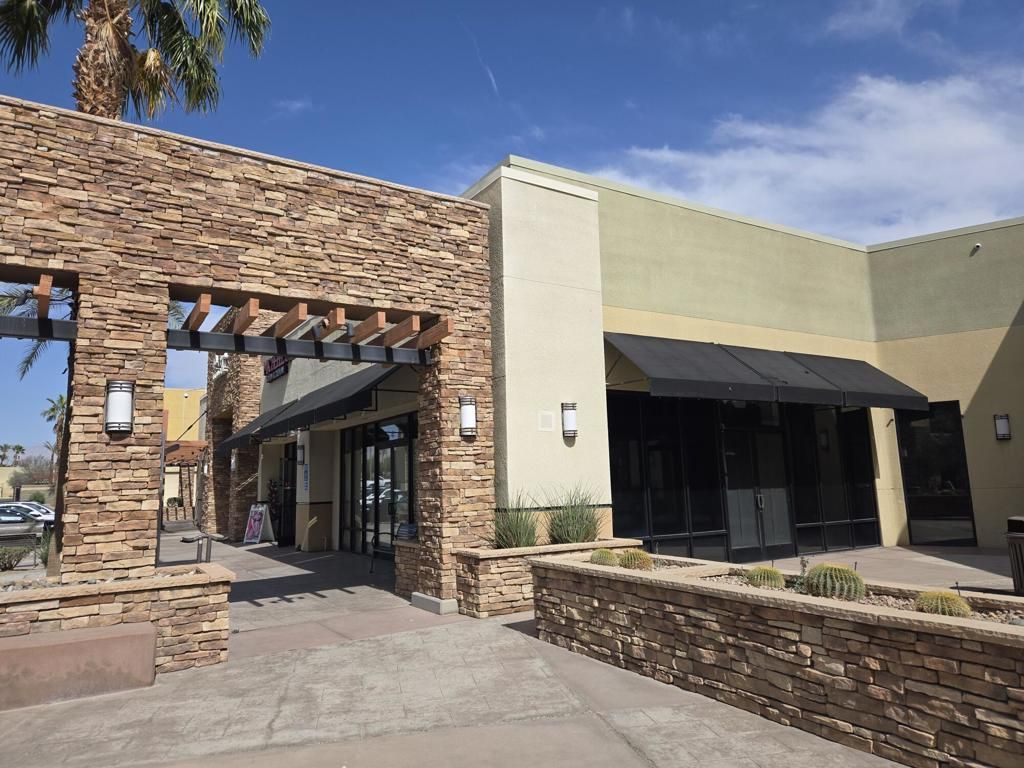 46600 Washington Street # 4, La Quinta