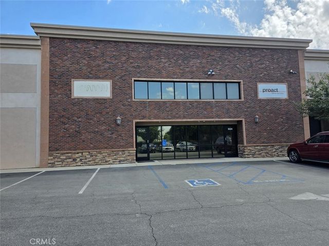 932 Palomares, La Verne