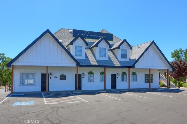 49271 Golden Oak, Oakhurst