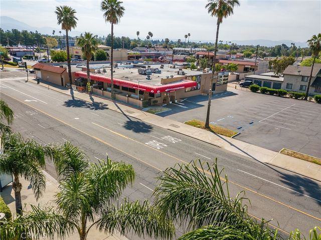 127 W 40th Street, San Bernardino