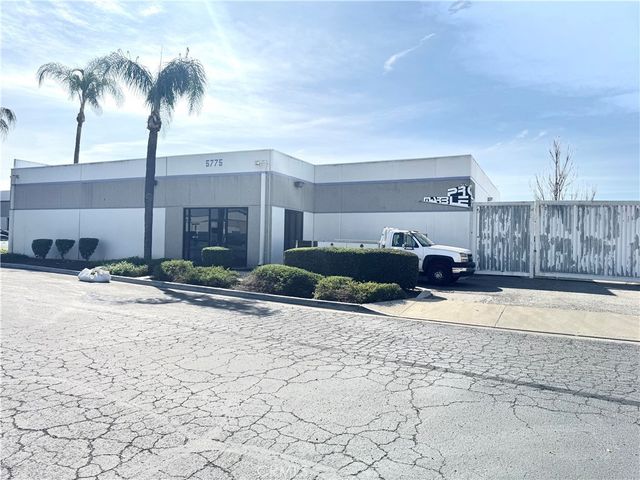 5775 Waco, Chino