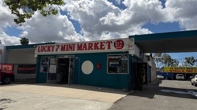 1812 W Edinger, Santa Ana