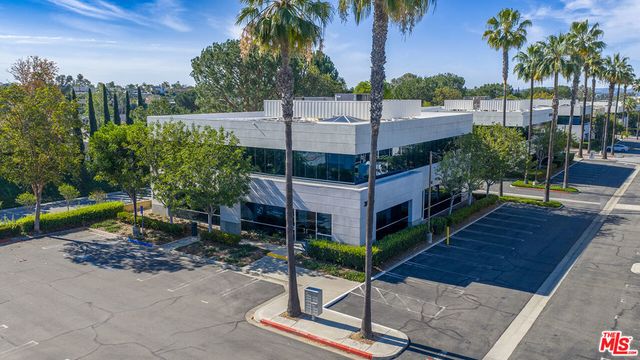 26060 Acero, Mission Viejo