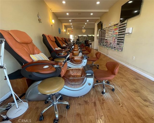 N/A, Studio City