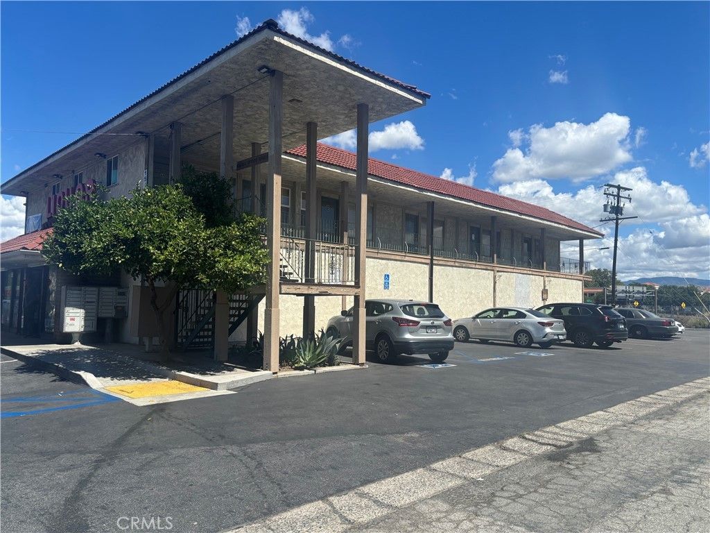 151 N Tustin, Tustin