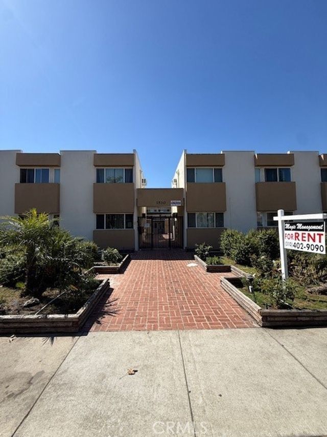 1530 E Broadway, Glendale