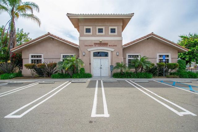720 N Broadway, Escondido