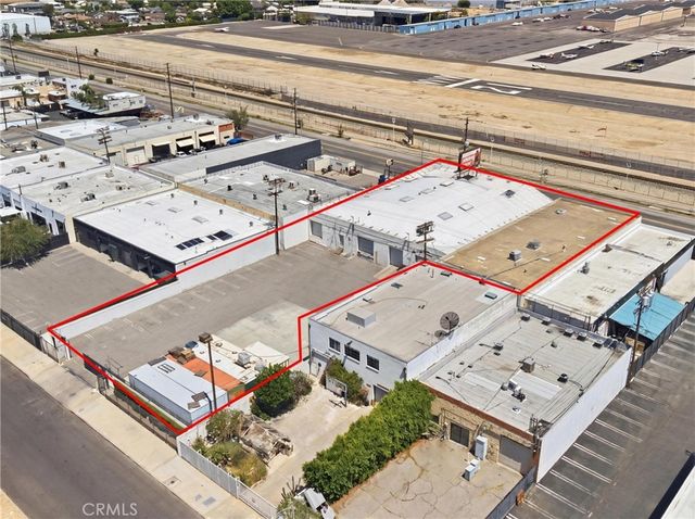 10477 San Fernando, Pacoima