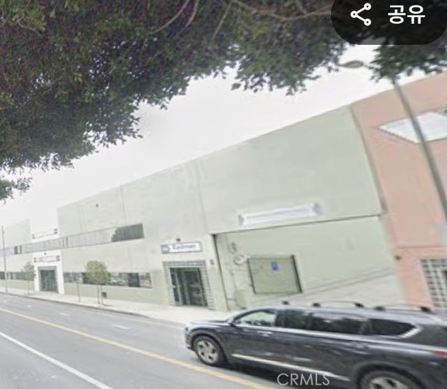 3439 S Main, Los Angeles