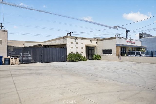 14521 Arminta, Panorama City