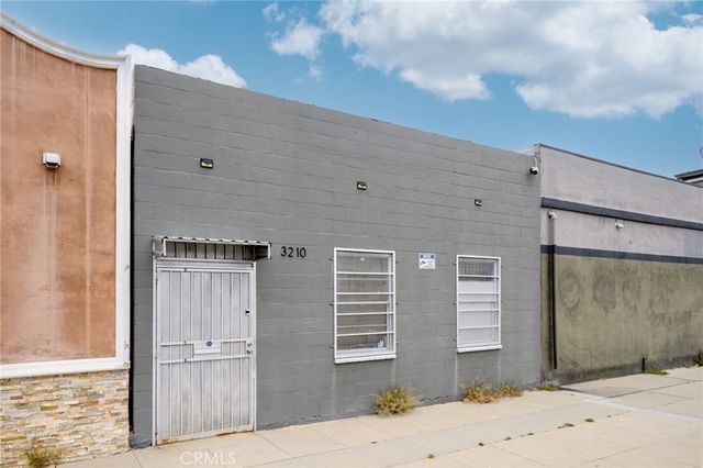 3210 N San Fernando, Burbank