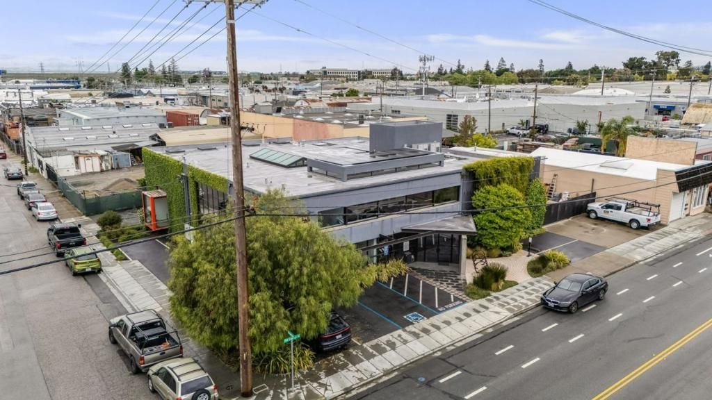 1401 Old County Road, San Carlos