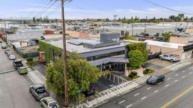 1401 Old County Road, San Carlos