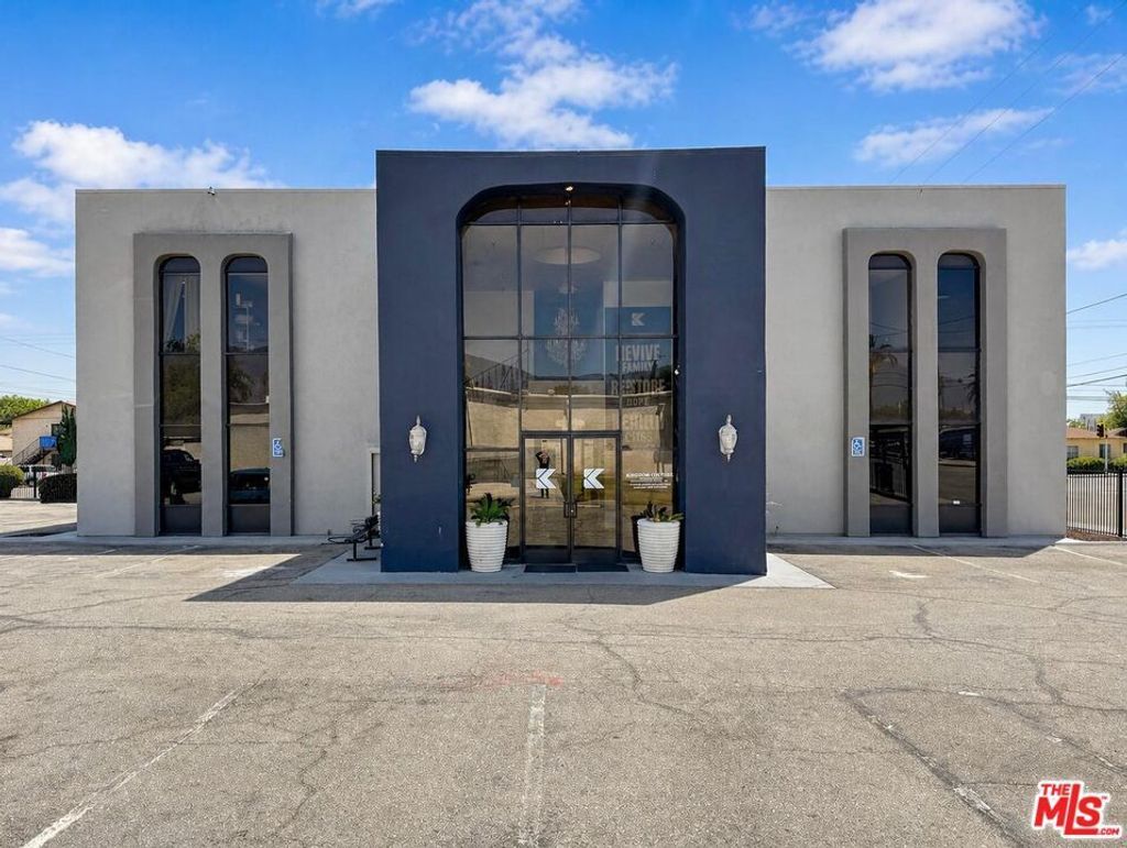 909 N D Street, San Bernardino