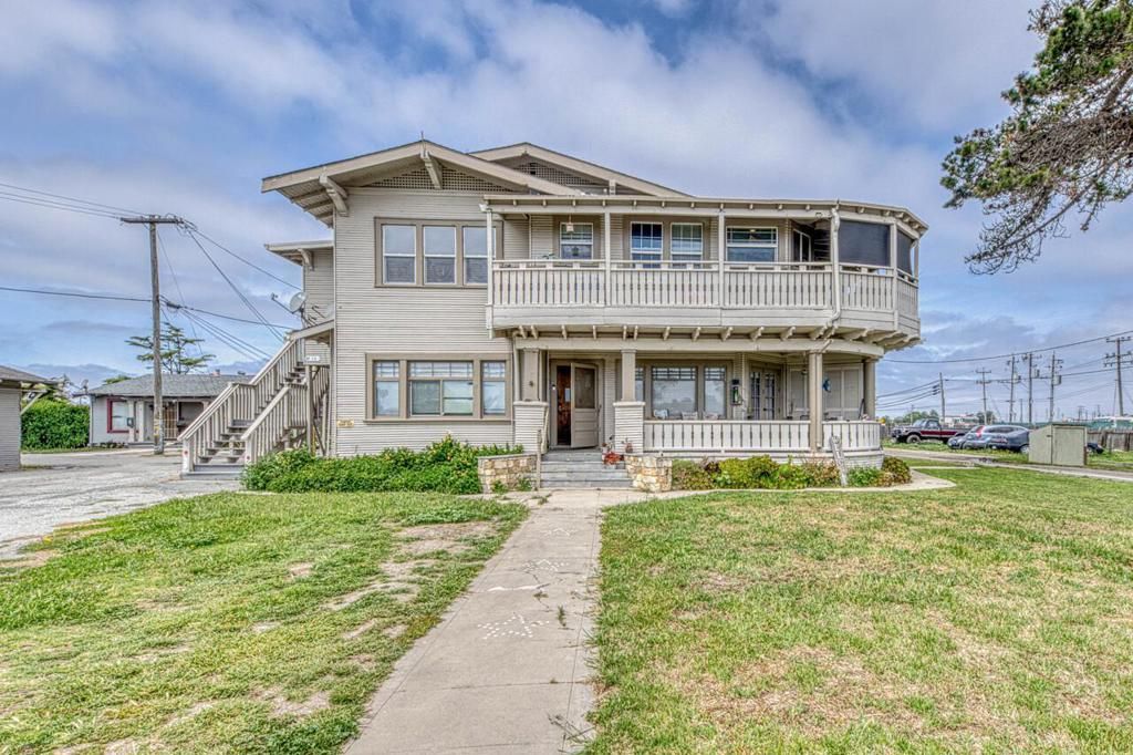 1200 W Market Circle, Salinas