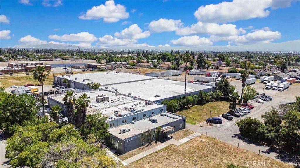 420 S 11th, Upland