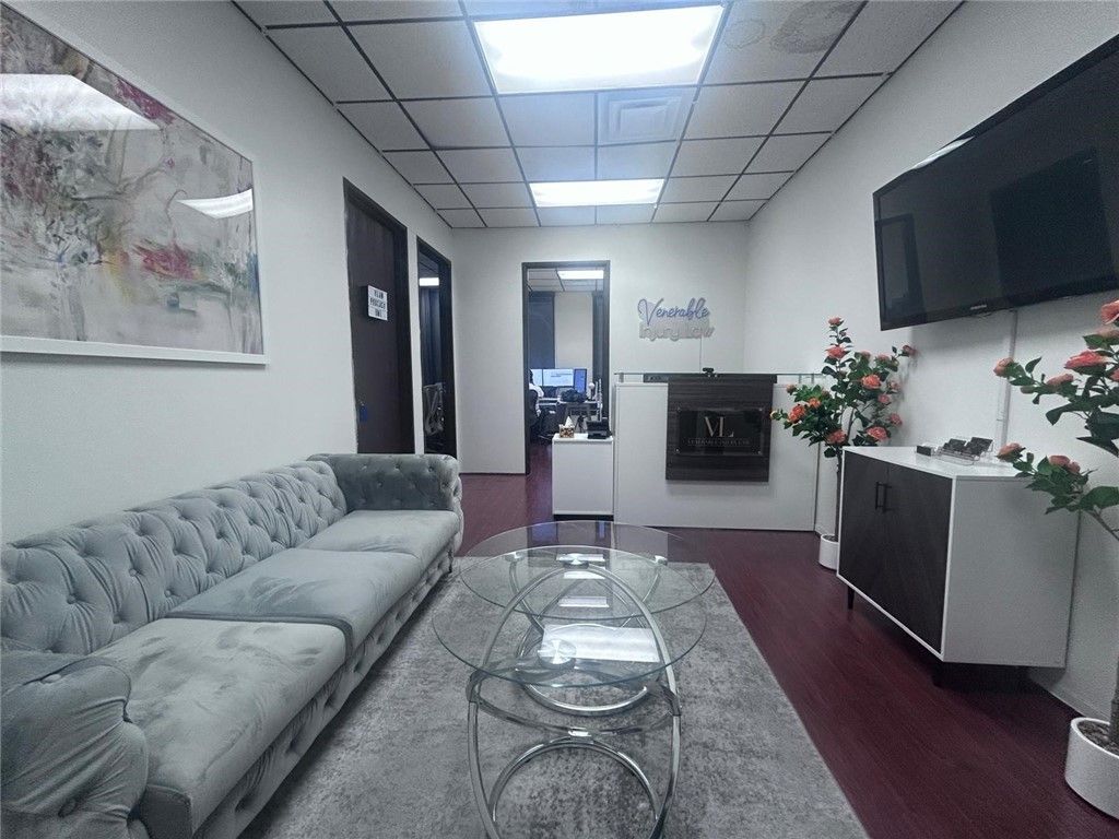 328 S Atlantic Blvd # 205, Monterey Park