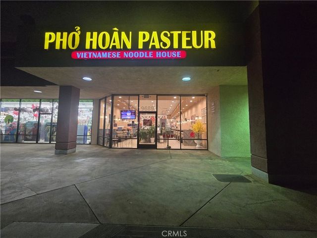 9689 Chapman Ave, Garden Grove