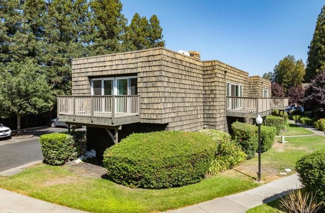 725 W College Avenue, Santa Rosa