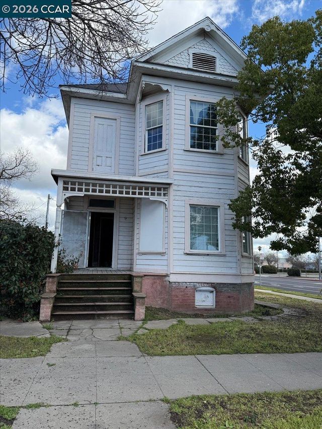 161 S 3rd Ave, Oakdale