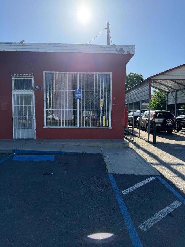 2913 Sonoma Boulevard, Vallejo