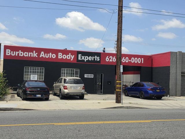 1849 Victory Place, Burbank