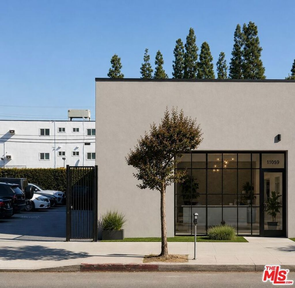 11059 Ventura Boulevard, Studio City
