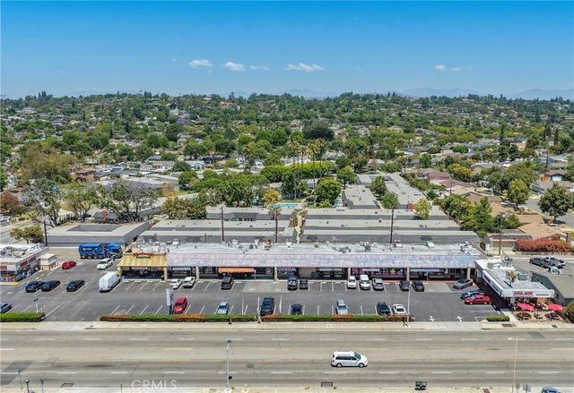 1341 E Chapman, Fullerton