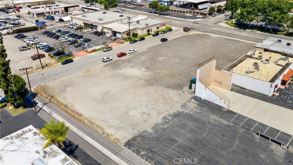 13432 Central, Chino