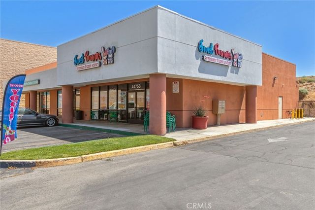 44758 Valley Central Way, Lancaster