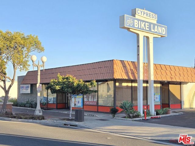 5530 Lincoln Avenue, Cypress