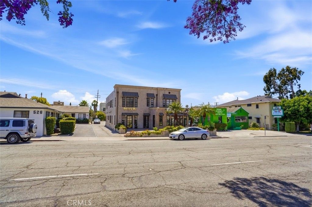 530 W Glenoaks Boulevard, Glendale