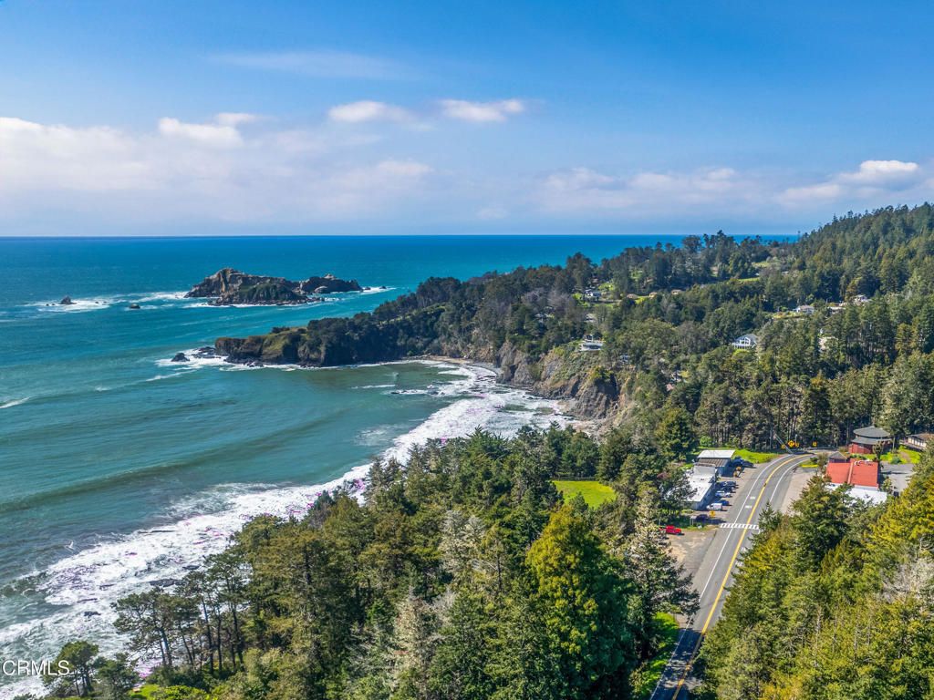 35500 07 S Highway 1, Gualala