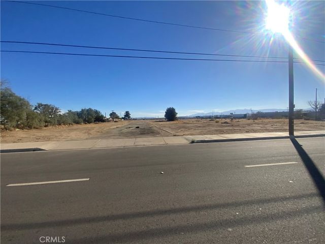 11987 Bartlett, Adelanto
