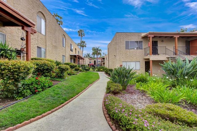 8694 Lemon Ave, La Mesa