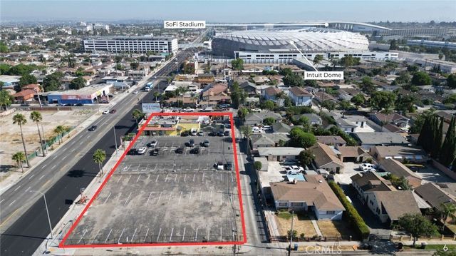 10500 S Prairie Avenue, Inglewood