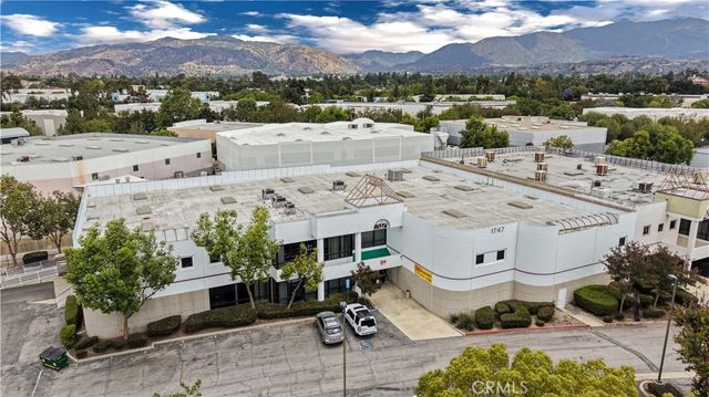 1747 Wright, La Verne
