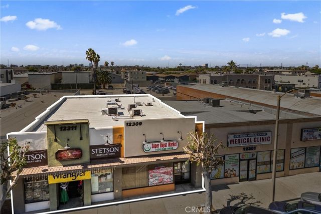 12311 Hawthorne, Hawthorne.