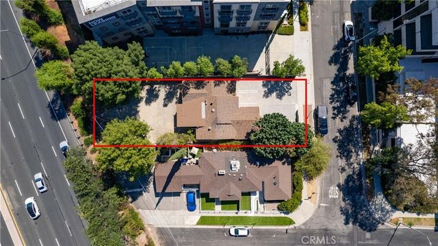 22151 Clarendon Street, Woodland Hills