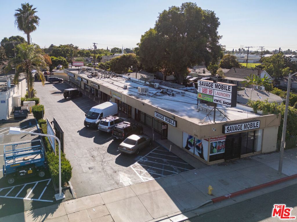5964 Florence Avenue, Bell Gardens