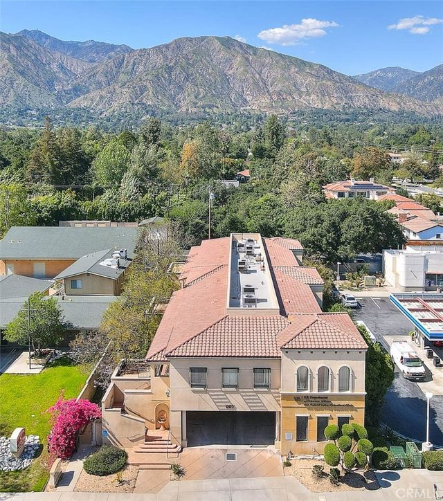7 W Foothill Boulevard, Arcadia