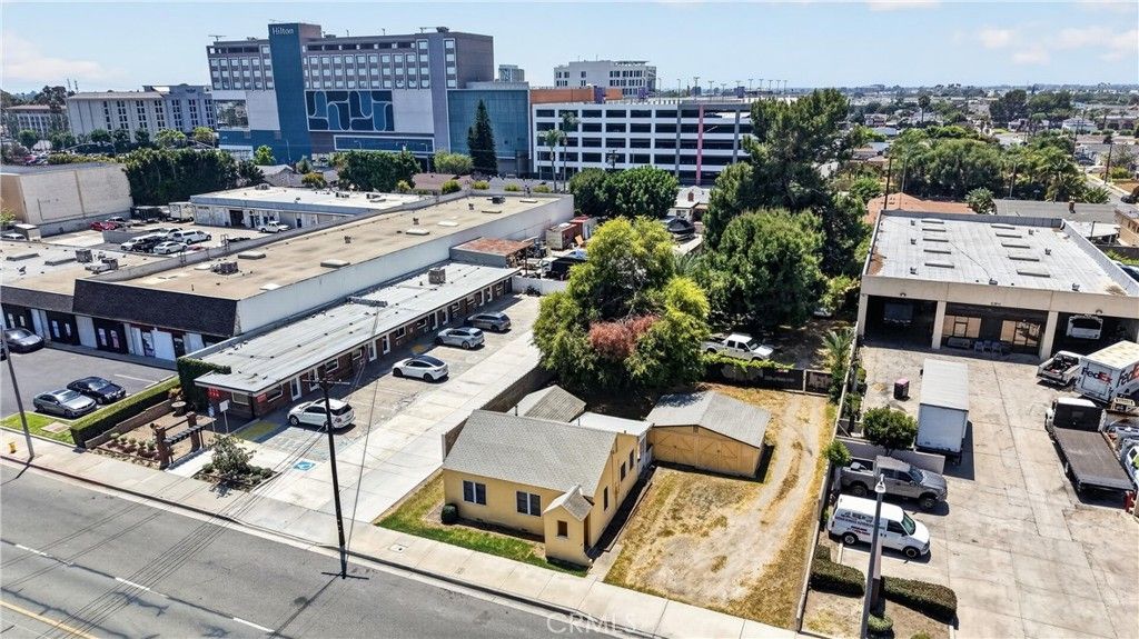 6851 Stanton, Buena Park