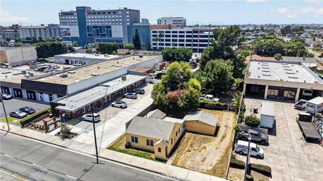 6851 Stanton, Buena Park