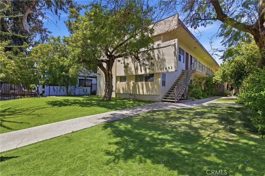 11421 Tiara Street, North Hollywood