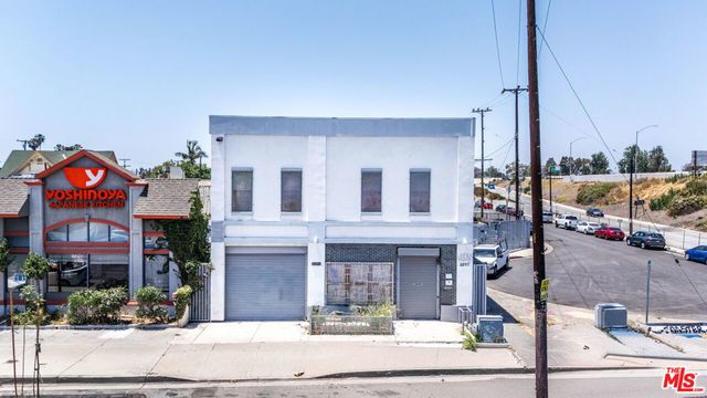 2207 S Vermont Avenue, Los Angeles