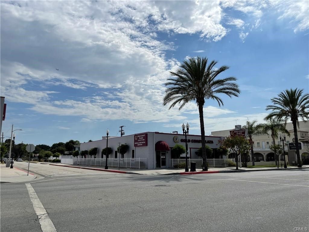 901 W Whittier, Montebello